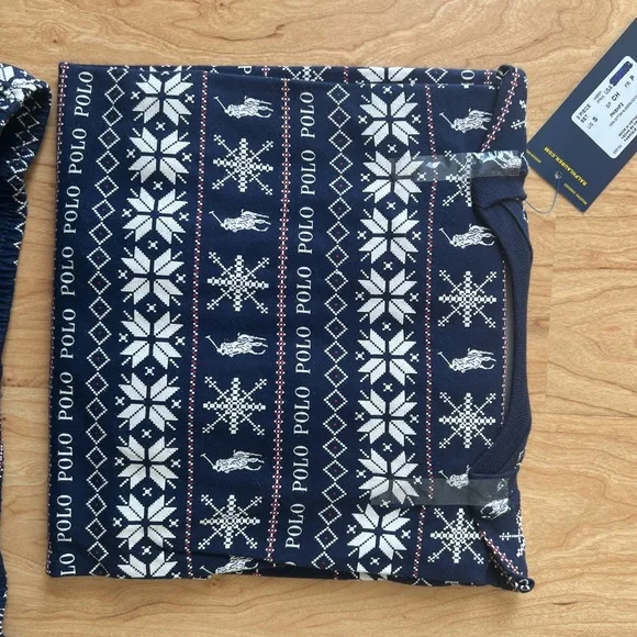 Ralph Lauren Navy and White Christmas Cotton Pajamas - Picture 4 of 5